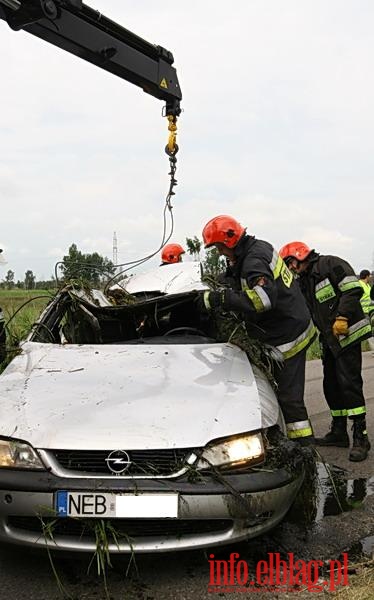 Kolizja na drodze Jegownik - Gronowo Elblskie - opel vectra w rowie, fot. 12