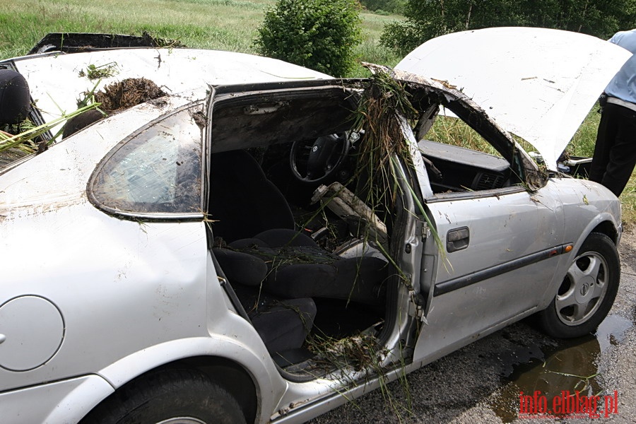 Kolizja na drodze Jegownik - Gronowo Elblskie - opel vectra w rowie, fot. 16