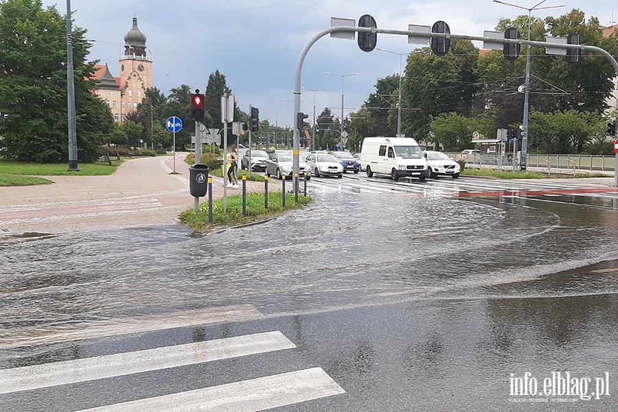 Ulewa nad Elblgiem. Wiele ulic znalazo si pod wod, fot. 11