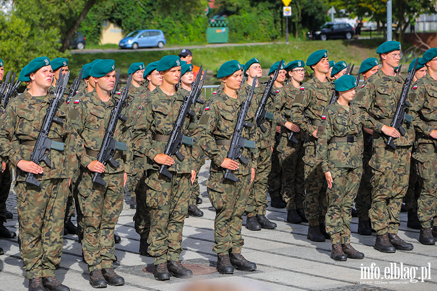 Dzi Odbya si Przysiga Wojskowa na Bulwarze Zygmunta Augusta , fot. 13