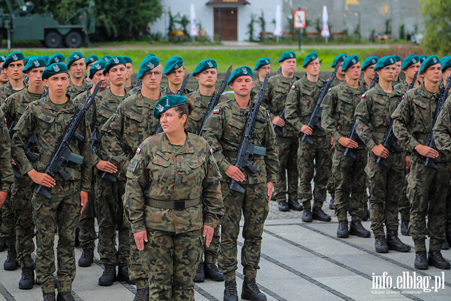 Dzi Odbya si Przysiga Wojskowa na Bulwarze Zygmunta Augusta , fot. 27