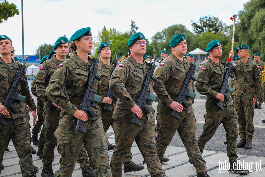 Dzi Odbya si Przysiga Wojskowa na Bulwarze Zygmunta Augusta , fot. 33