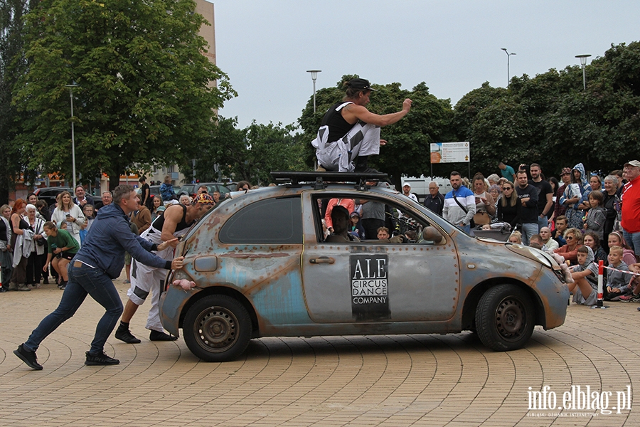 Spektakl cyrkowy na placu Jagielloczyka, fot. 28