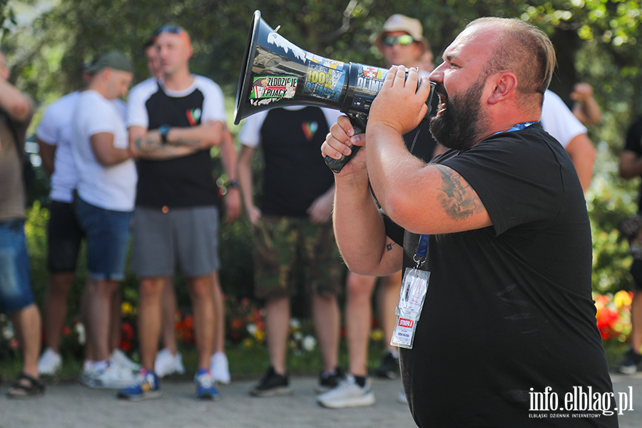 Manifestacja kibicw przed Ratuszem oraz Atrakcje dla dzieci w Parku Planty, fot. 19