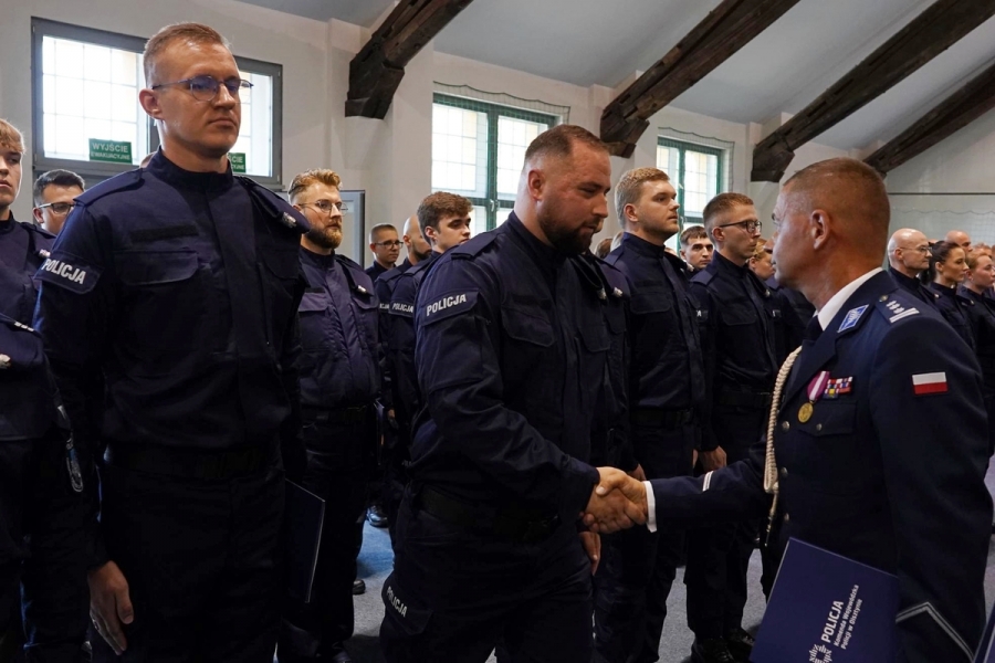 lubowanie nowych policjantw w garnizonie Warmisko-Mazurskim, fot. 17