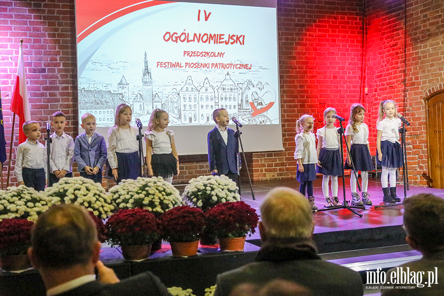 Przedszkolny Festiwal Piosenki Patriotycznej, fot. 16