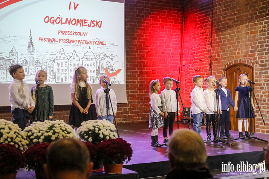 Przedszkolny Festiwal Piosenki Patriotycznej, fot. 19