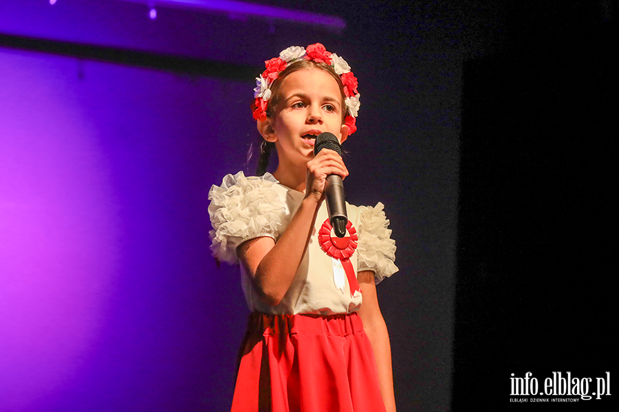 Elblski Festiwal Piosenki Patriotycznej w MDK, fot. 29