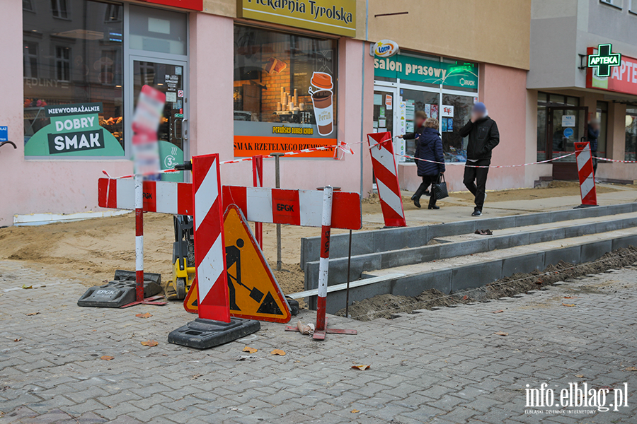 Chodnik na 1 Maja - 7 i 14 listopada, fot. 3