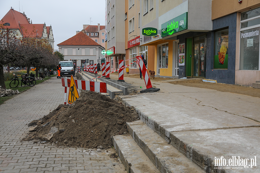 Chodnik na 1 Maja - 7 i 14 listopada, fot. 9