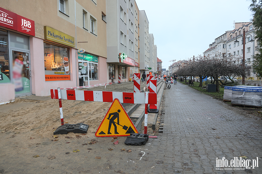 Chodnik na 1 Maja - 7 i 14 listopada, fot. 14