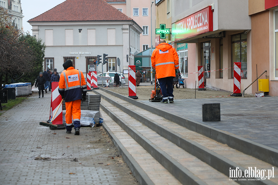 Chodnik na 1 Maja - 7 i 14 listopada, fot. 18