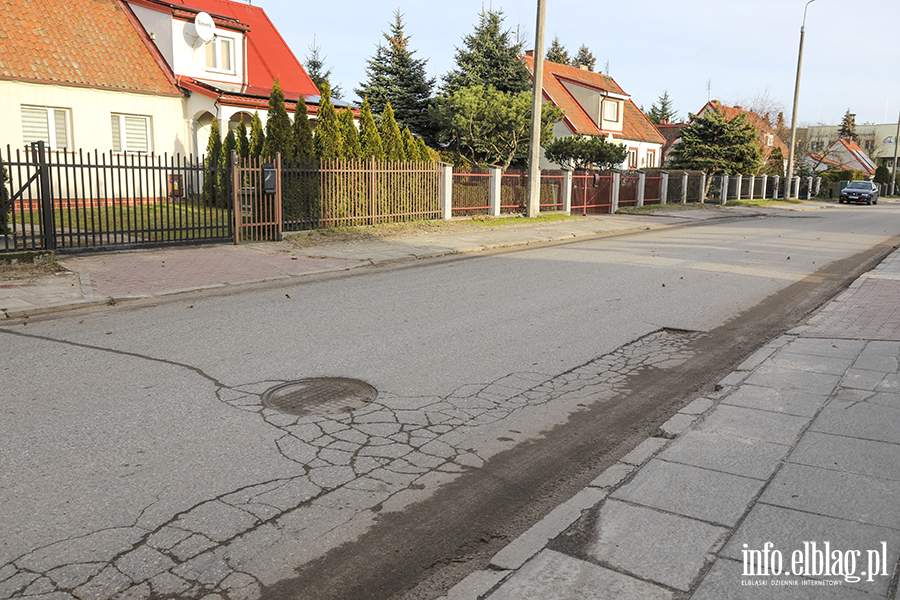 Stan nawierzchni i chodnika na ul. Mielczarskiego, fot. 26