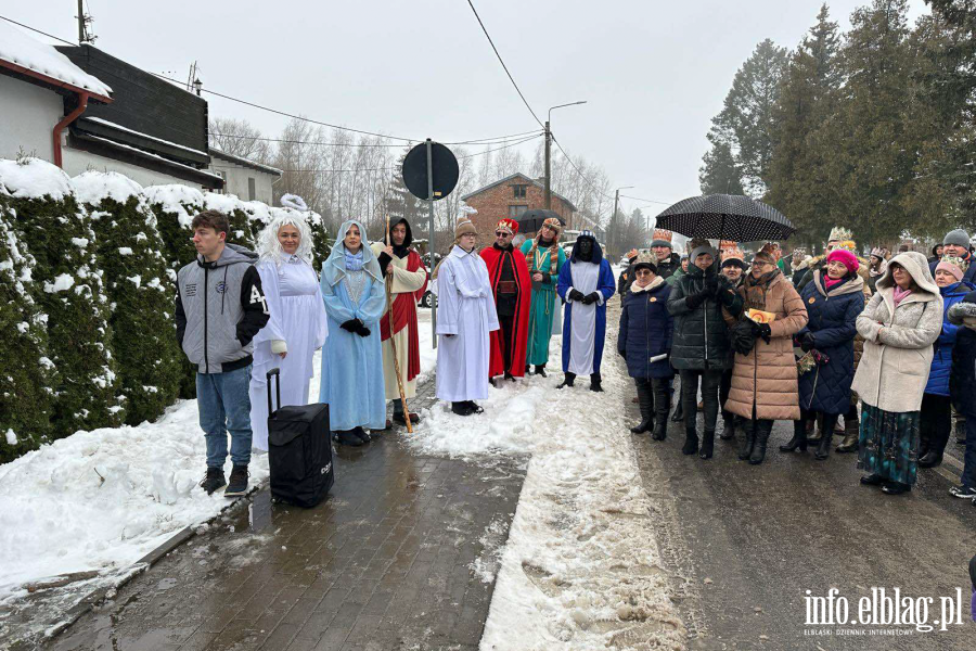 W Pomorskiej Wsi odby si II Orszak Trzech Krli, fot. 1