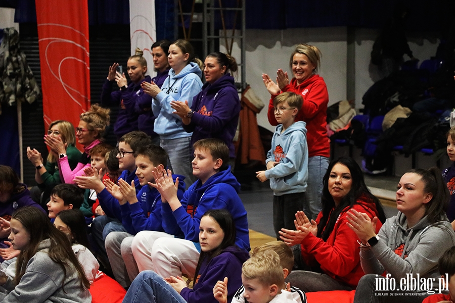 5 wygrana z rzdu! Elbasket marzy o play-off, fot. 19