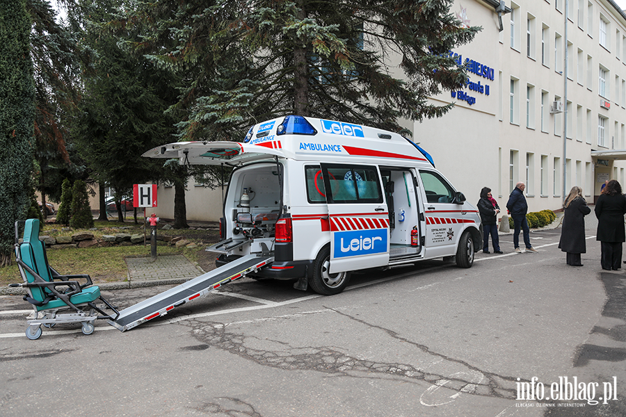 Przekazanie karetki sanitarnej Szpitalowi Miejskiemu w. Jana Pawa II w Elblgu, fot. 27