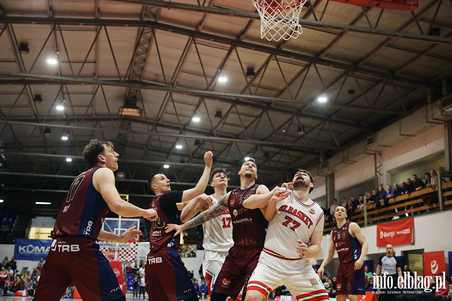 Elbasket walczy, ale play-off jeszcze nie teraz, fot. 64