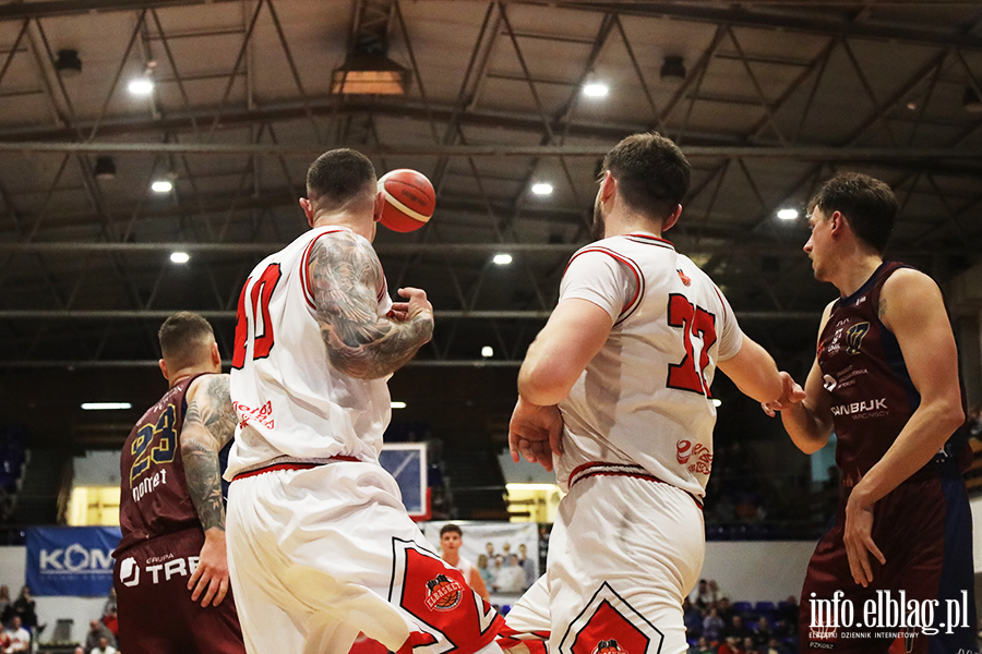 Elbasket walczy, ale play-off jeszcze nie teraz, fot. 65