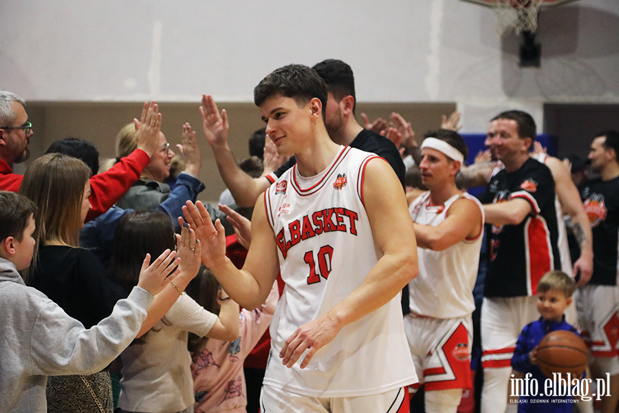 Elbasket walczy, ale play-off jeszcze nie teraz, fot. 74