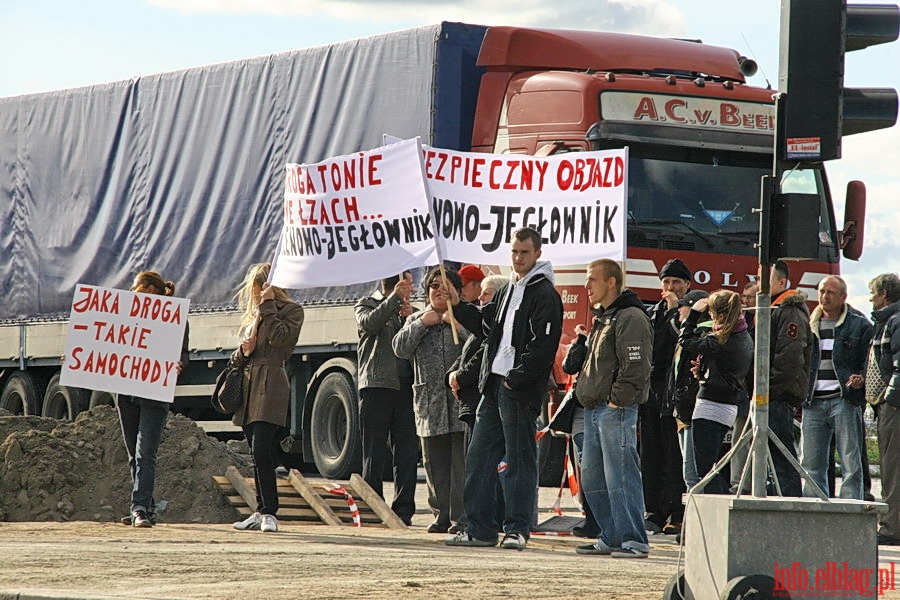 Protest mieszkacw w zwizku z paraliem komunikacyjym na ul. Warszawskiej, fot. 2