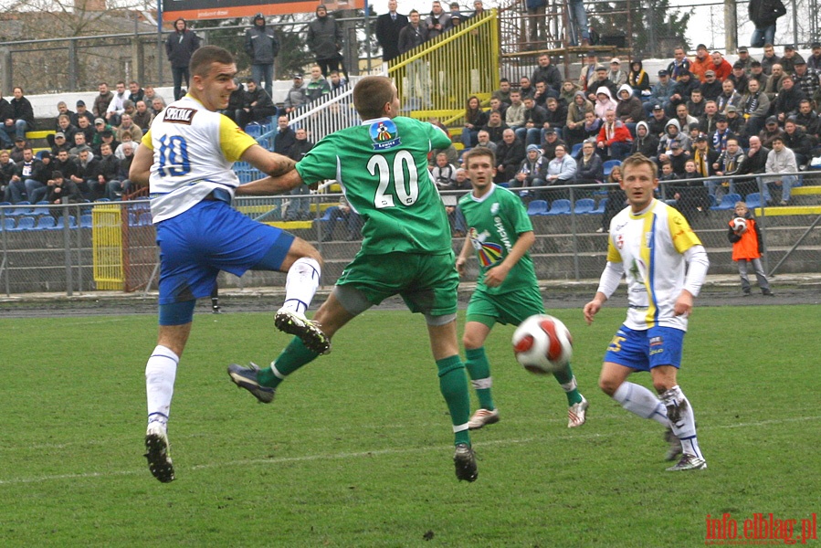 Mecz 18 kolejki (zalegej) II ligi: Olimpia Elblg - Pelikan owicz 1-0, fot. 7