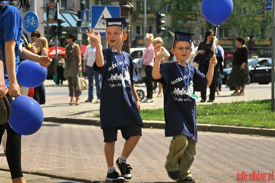 Juwenalia Elblskie 2011 - przemarsz studentw ulicami Elblga, fot. 17