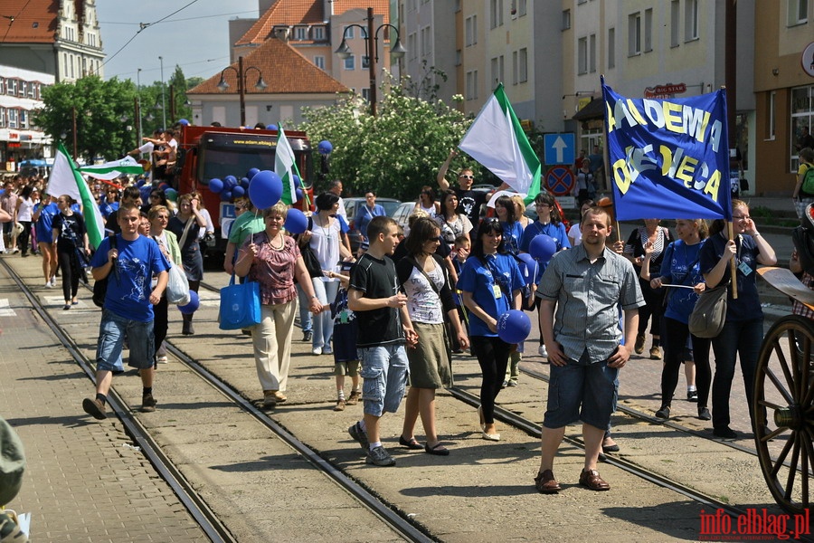 Juwenalia Elblskie 2011 - przemarsz studentw ulicami Elblga, fot. 20