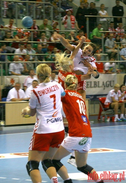 Pierwszy mecz play-off o awans do Mistrzstw wiata 2011 w pice rcznej kobiet: Polska - Dania 16-23, fot. 12