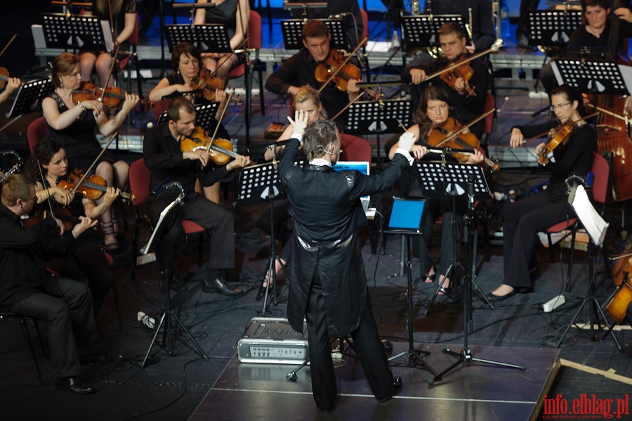 Show Muzyczne Adama Sztaby z Elblsk Orkiestr Kameraln w skadzie symfonicznym, fot. 24