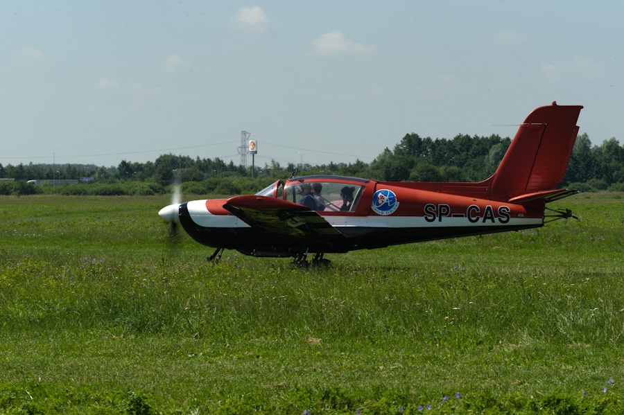 Lotniczy Festyn Rodzinny 2011 na terenie lotniska Aeroklubu Elblskiego, fot. 26