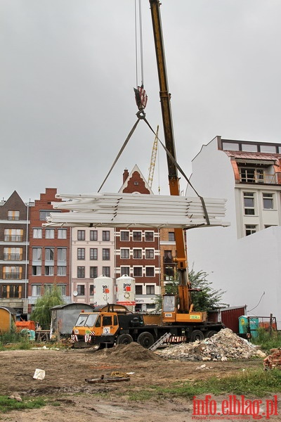 Budowa Hotelu ELBLG na Starym Miecie - monta konstrukcji dachu nad dziedzicem, fot. 19