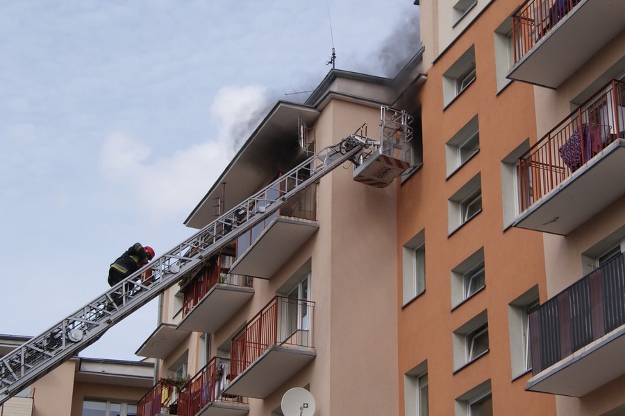 Poar budynku mieszkalnego przy ulicy Zwizku Jaszczurczego, fot. 7