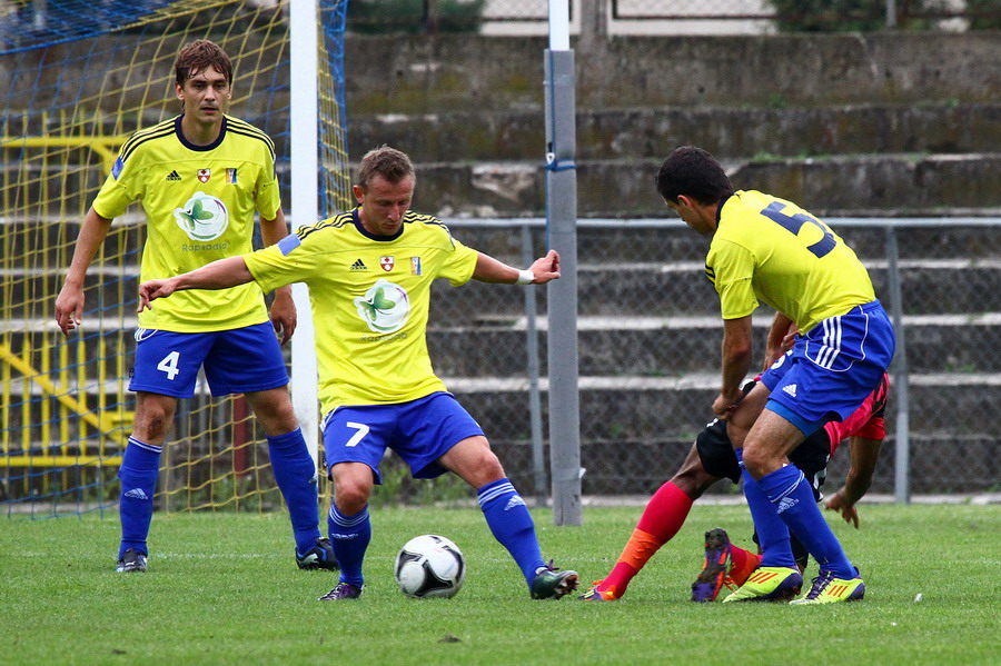 Mecz 8 kolejki I ligi: Olimpia Elblg - Warta Pozna 0-2, fot. 7