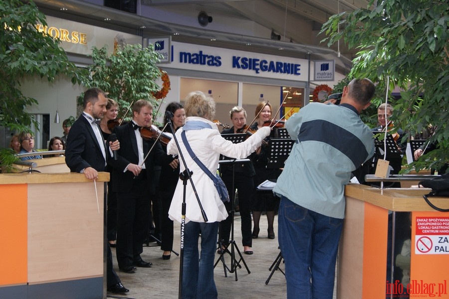 Koncert Elblskiej Orkiestry Kameralnej w Centrum Handlowym Ogrody, fot. 17