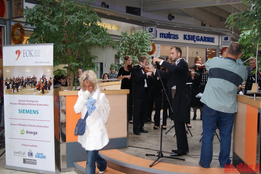 Koncert Elblskiej Orkiestry Kameralnej w Centrum Handlowym Ogrody, fot. 18