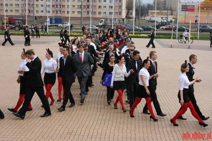 I Miejski Polonez Maturzystw w Elblgu, fot. 16