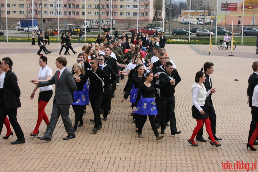 I Miejski Polonez Maturzystw w Elblgu, fot. 17