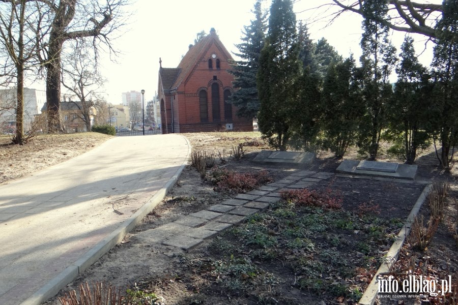 Park im. Traugutta - marzec 2013, fot. 12