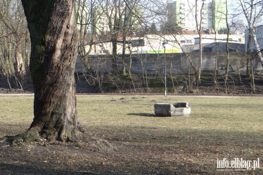 Park im. Traugutta - marzec 2013, fot. 31