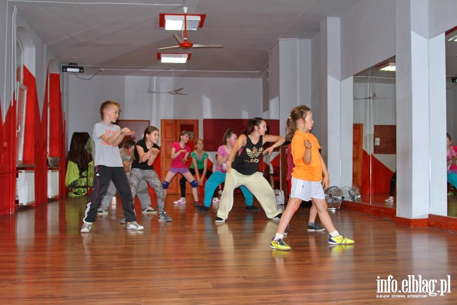 Sekcja hip-hopu dziecicego podczas treningu w Centrum Taca Cadmans, fot. 51