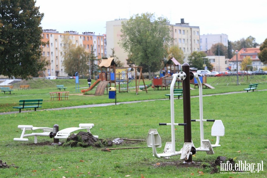 Monta urzdze siowych na zielecu przy ul. Mickiewicza, fot. 14