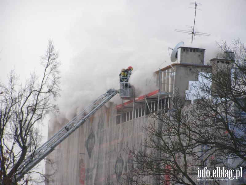 Szkoa Muzyczna nadal oblegana przez straakw, fot. 1