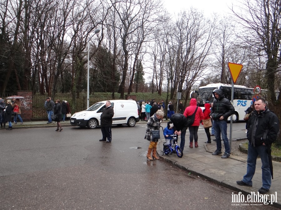 Faszywy alarm bombowy w dawnym szpitalu wojskowym, fot. 5