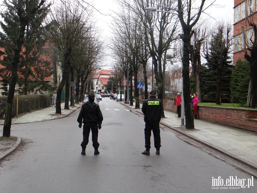 Faszywy alarm bombowy w dawnym szpitalu wojskowym, fot. 7