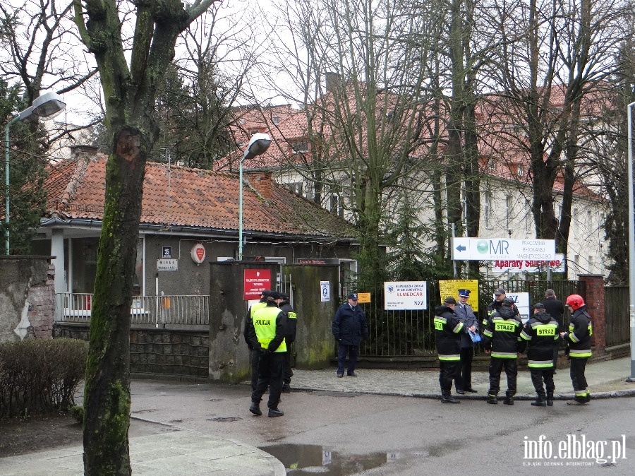 Faszywy alarm bombowy w dawnym szpitalu wojskowym, fot. 8