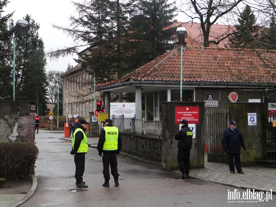 Faszywy alarm bombowy w dawnym szpitalu wojskowym, fot. 9