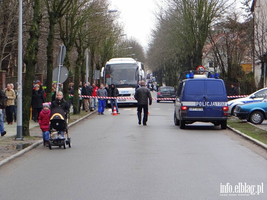 Faszywy alarm bombowy w dawnym szpitalu wojskowym, fot. 24