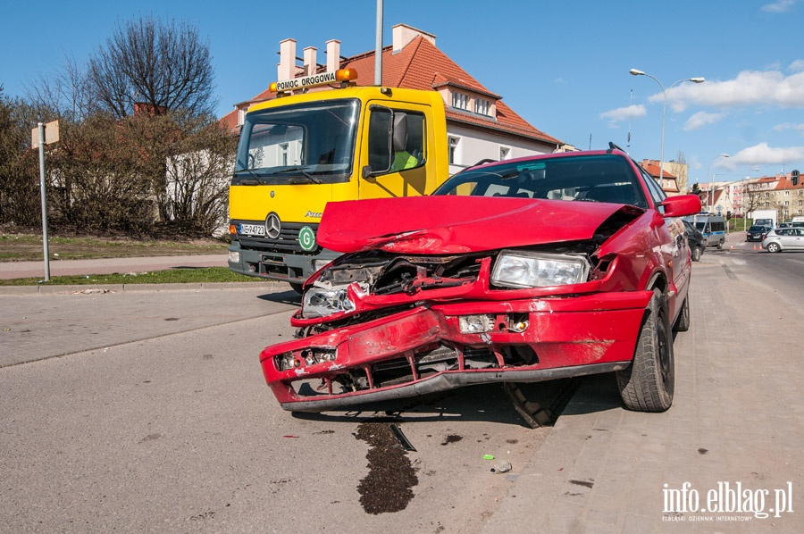 Kolizja dwch samochodw na rogu Brzeskiej i Robotniczej, fot. 6