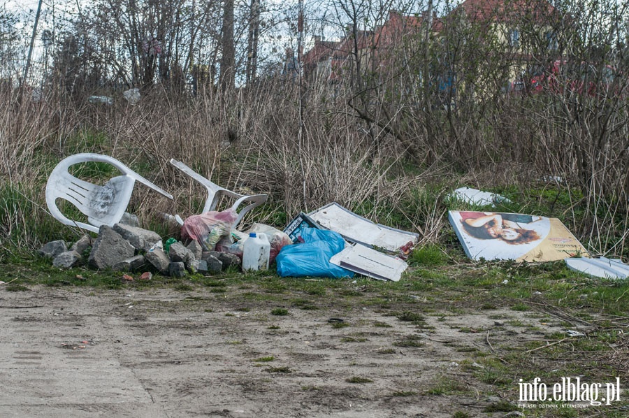 Dzikie wysypiska mieci wok nas. Zadbaj o swoje otoczenie, fot. 17