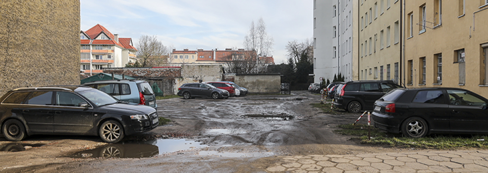 Radny: Waciciele obcych pojazdw czsto dokonuj tzw. „obcierek”